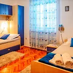 On Island Brac - Leona Holiday home Postira