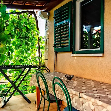 On Island Brac - Leona Holiday home