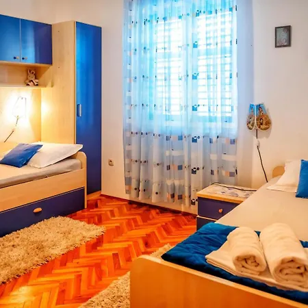 On Island Brac - Leona Holiday home Postira