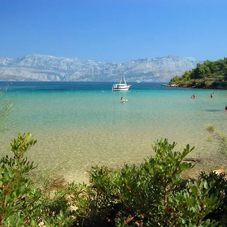 Vacation House On Island Brac - Ana