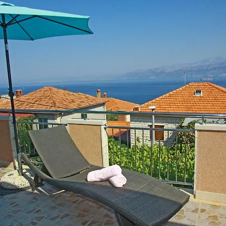 Vacation House On Island Brac - Ana