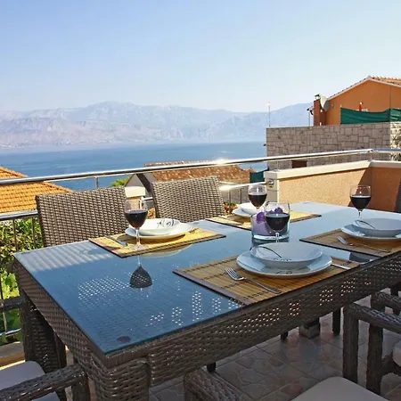 Vacation House On Island Brac - Ana Holiday home Postira