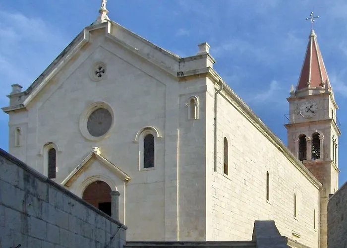 Vacation House On Island Brac - Ana Ferienhaus Postira