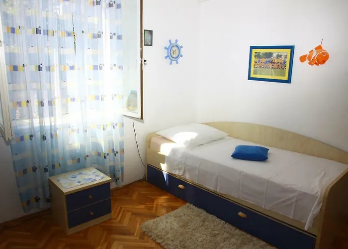 Vacation House On Island Brac - Ana Ferienhaus