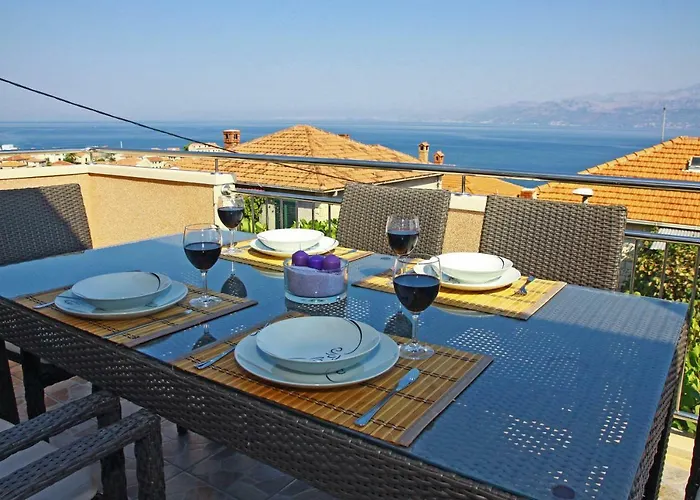 Vacation House On Island Brac - Ana