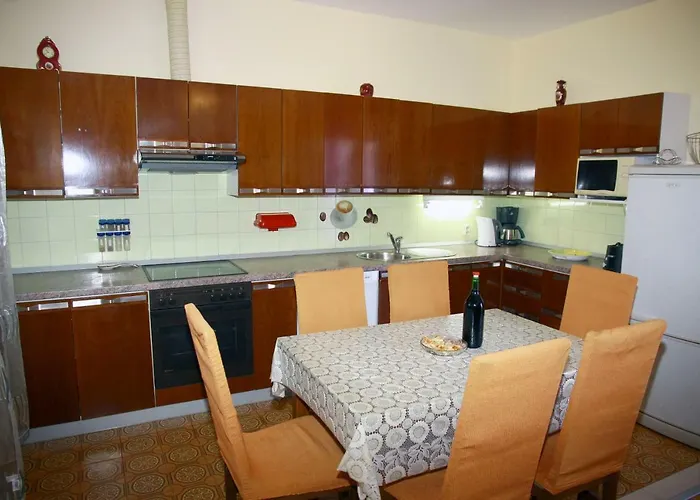 Vacation House On Island Brac - Ana Ferienhaus